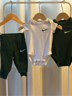 Nike Baby Essentials 3-Piece Set